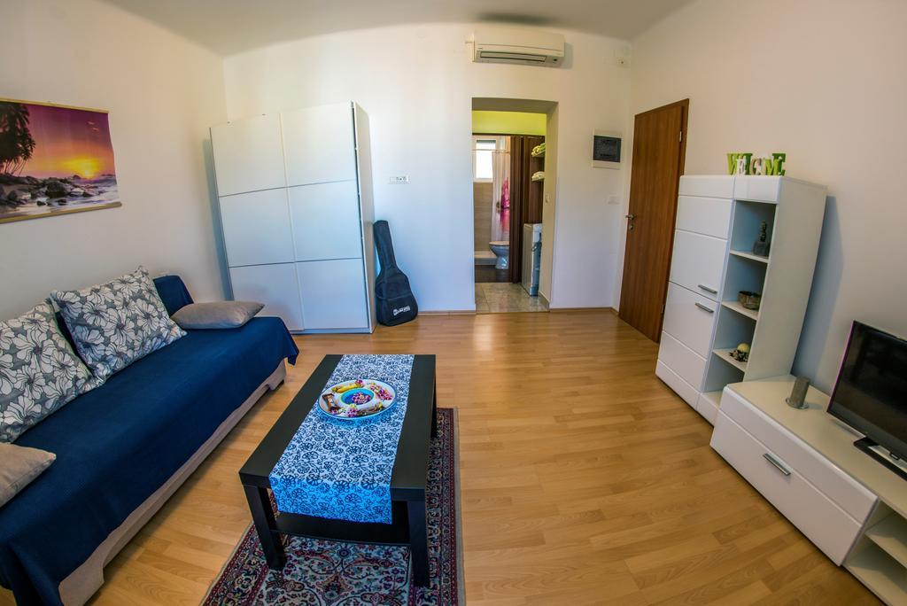 Apartman Anthony Pula Ngoại thất bức ảnh