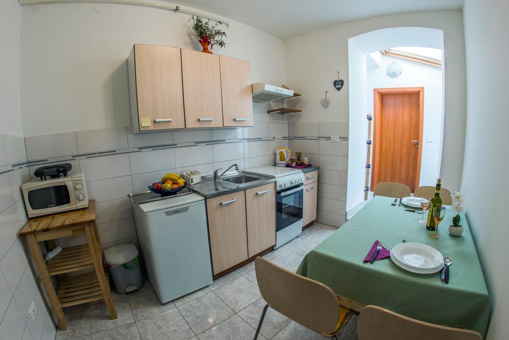 Apartman Anthony Pula Ngoại thất bức ảnh